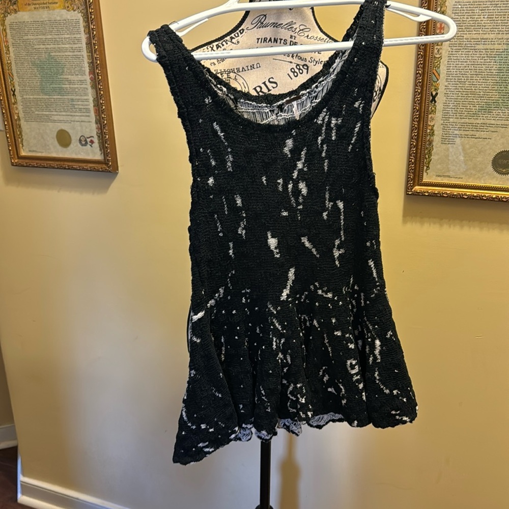 Free people knitted vest very good condition